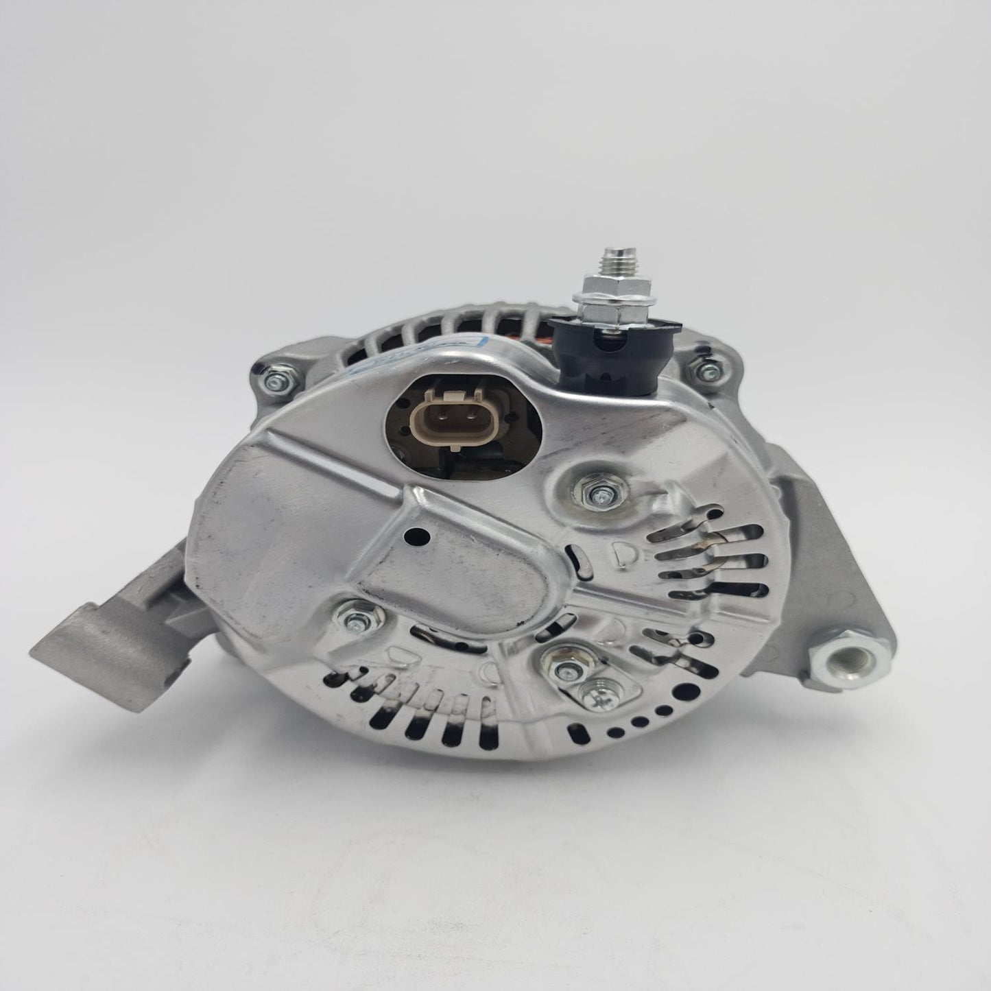 ALTERNADOR NIPPONDENSO 12 VOLTS 136 AMPS DODGE DAKOTA JEEP GRAND CHEROKEE LIBERTY MITSUBUSHI RAIDER ( 5170746AA 13873N 5170746AA 56028692AA