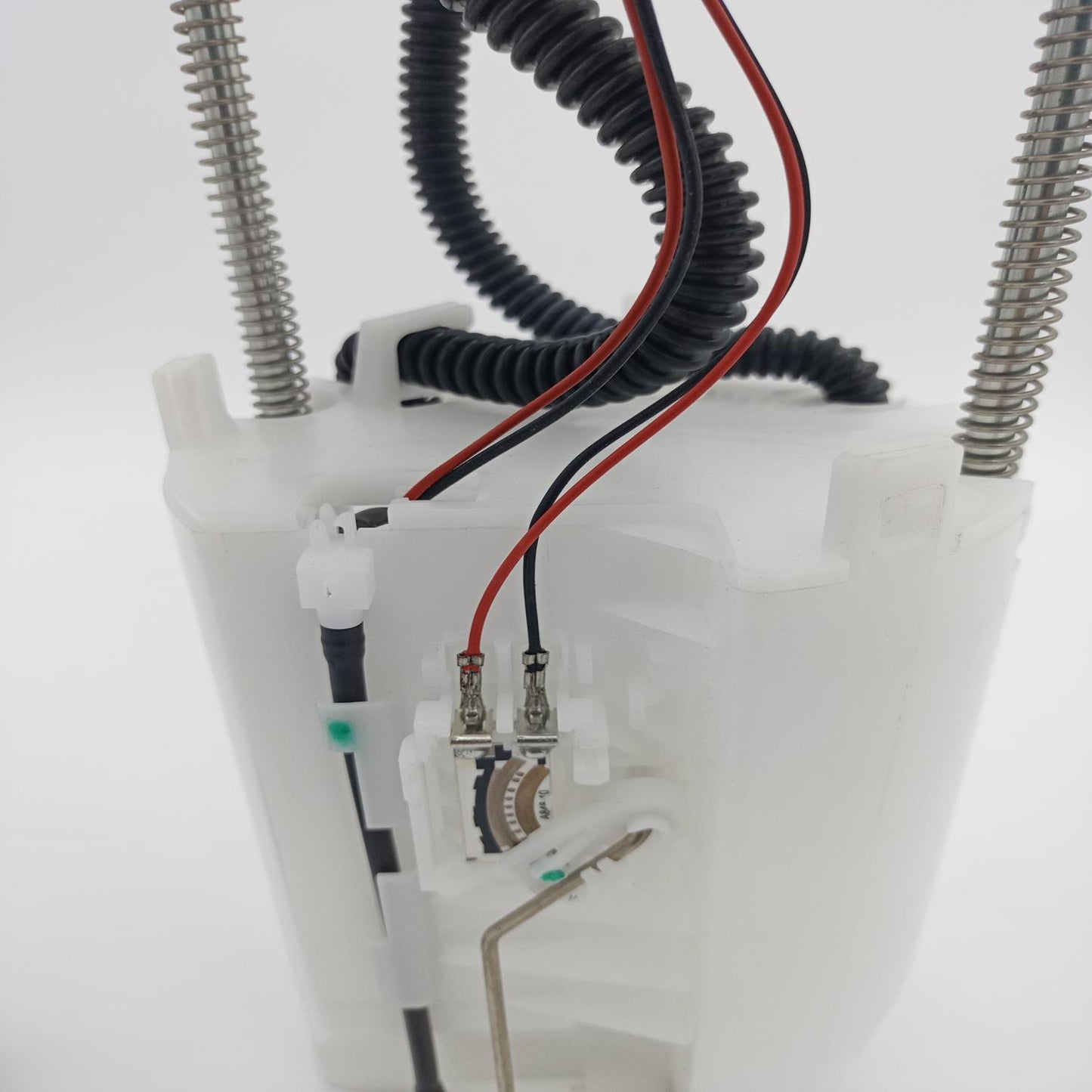 BOMBA DE GASOLINA MÓDULO HILUX 16-20 4857-E BEMTO016 77020-2016 0614221