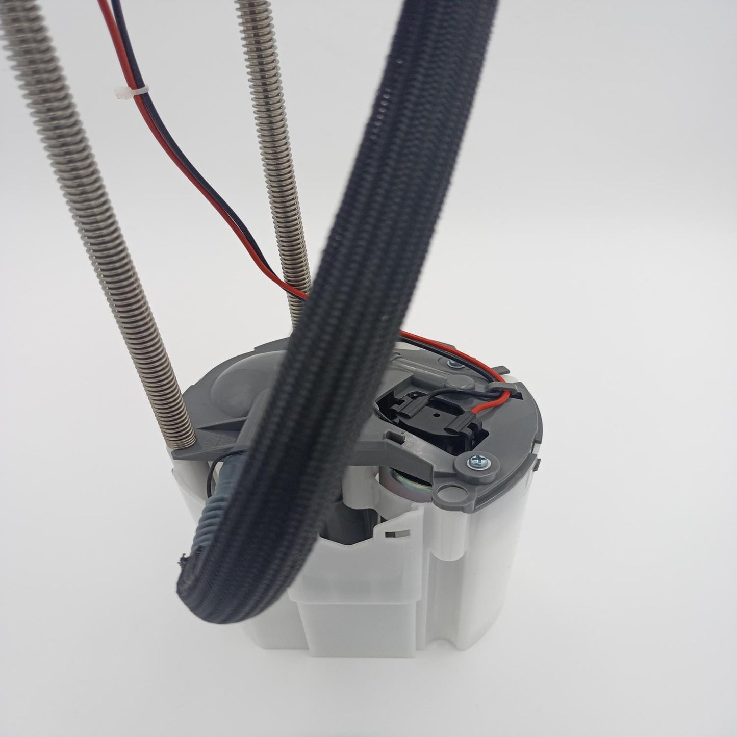 BOMBA DE GASOLINA CHEYENNE SILVERADO 2500 SIERRA 1500 CHEYENNE , SILVERADO 1500 , 2500 SIERRA 1500 8 CILINDROS 5.3 LITROS OHV CAJA LARGA , DIST. / EJES 78.7” 2010-2013 E-4009  0612223 P-76851